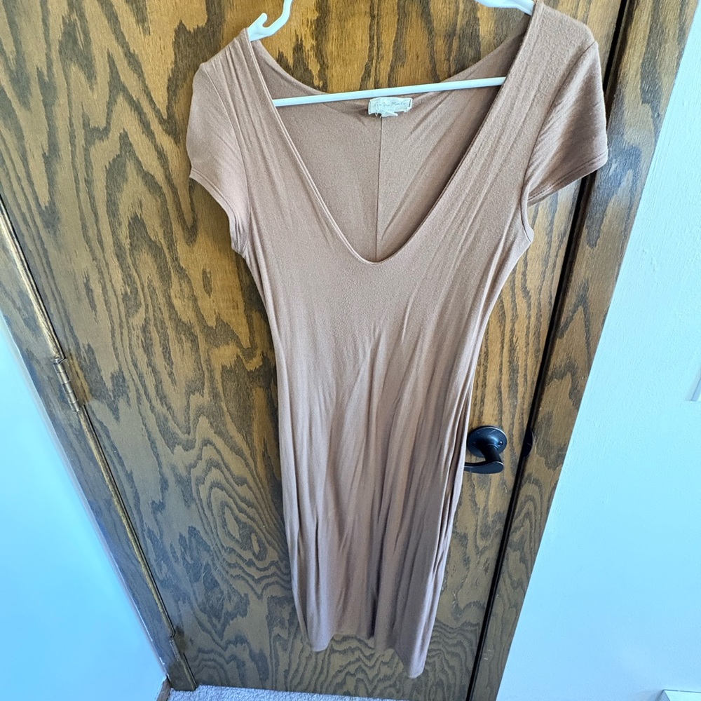Tan Short Sleeve Midi Dress